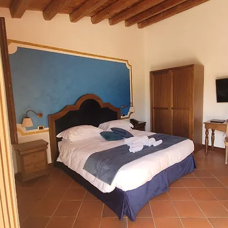 Lampedusa Aparthotel 3*