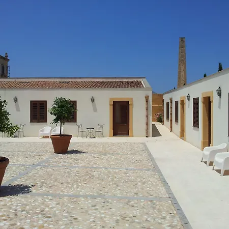 Lampedusa Aparthotel Palermo