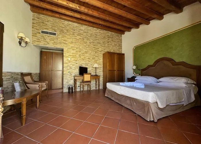 Lampedusa Aparthotel 3*